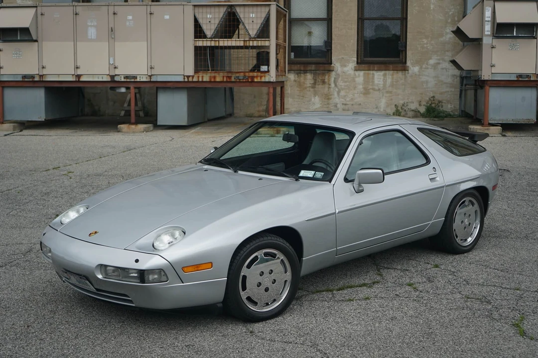 1988 Porsche 928 S4 - Image 2 of 31