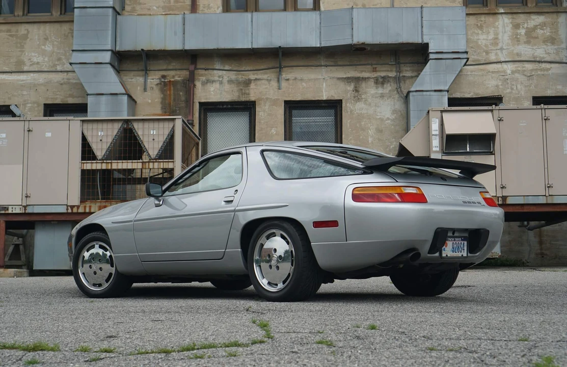 1988 Porsche 928 S4 - Image 6 of 31