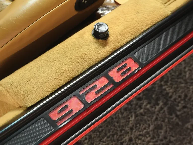 1988 Porsche 928 S4 - Image 8 of 10
