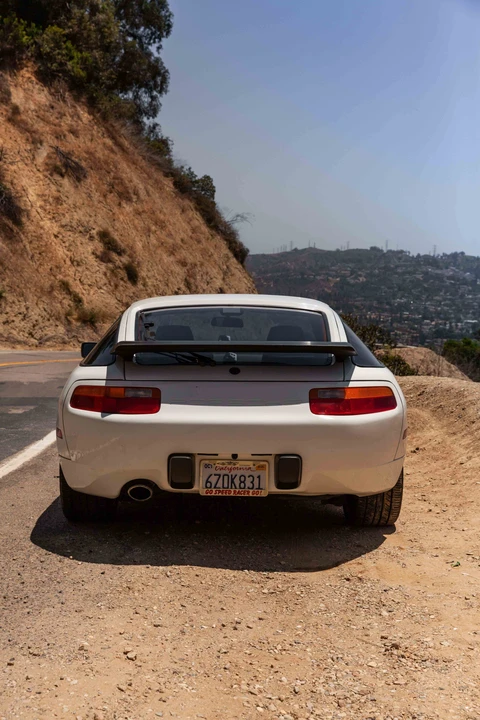 1988 Porsche 928 S4 - Image 17 of 31