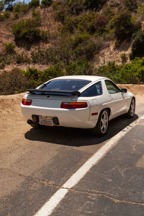 1988 Porsche 928 S4 - Image 9 of 31