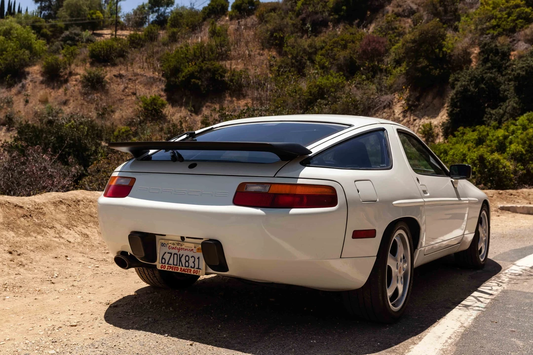 1988 Porsche 928 S4 - Image 15 of 31