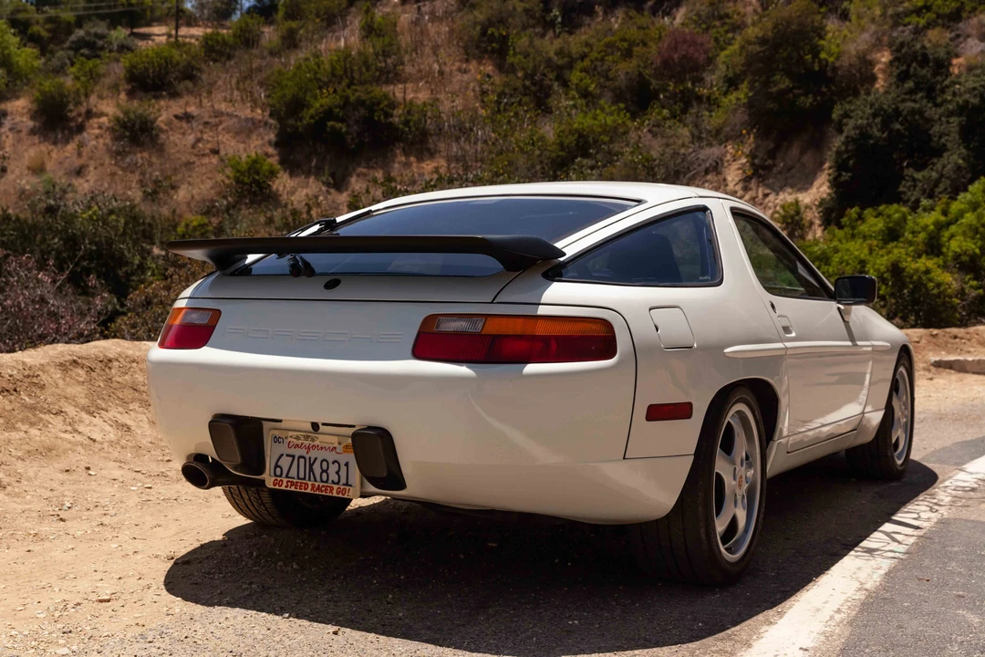 1988 Porsche 928 S4 - Image 8 of 31