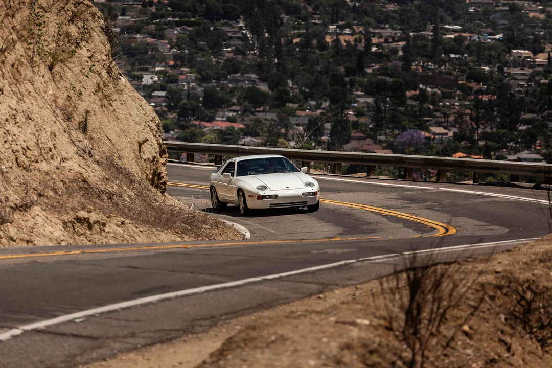 1988 Porsche 928 S4 - Image 18 of 31