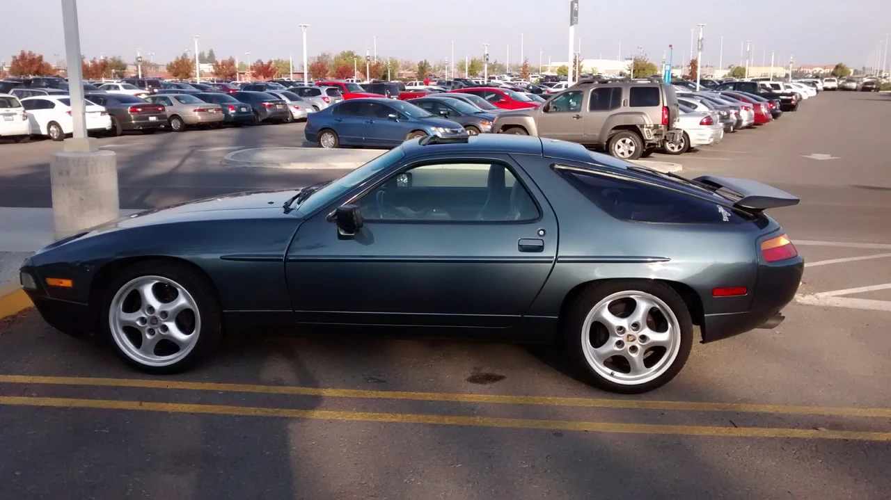 1988 Porsche 928 S4 - Image 10 of 31