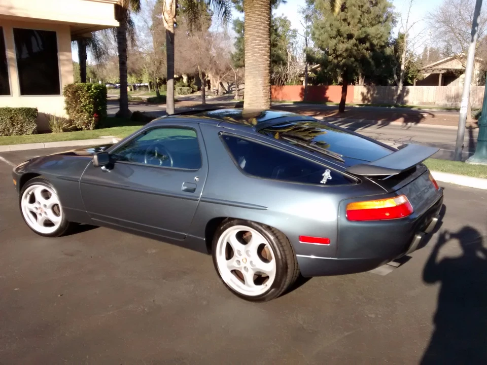 1988 Porsche 928 S4 - Image 8 of 31