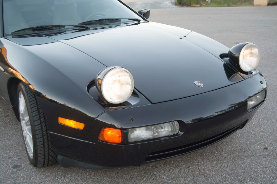 1988 Porsche 928 S4 - Image 8 of 31