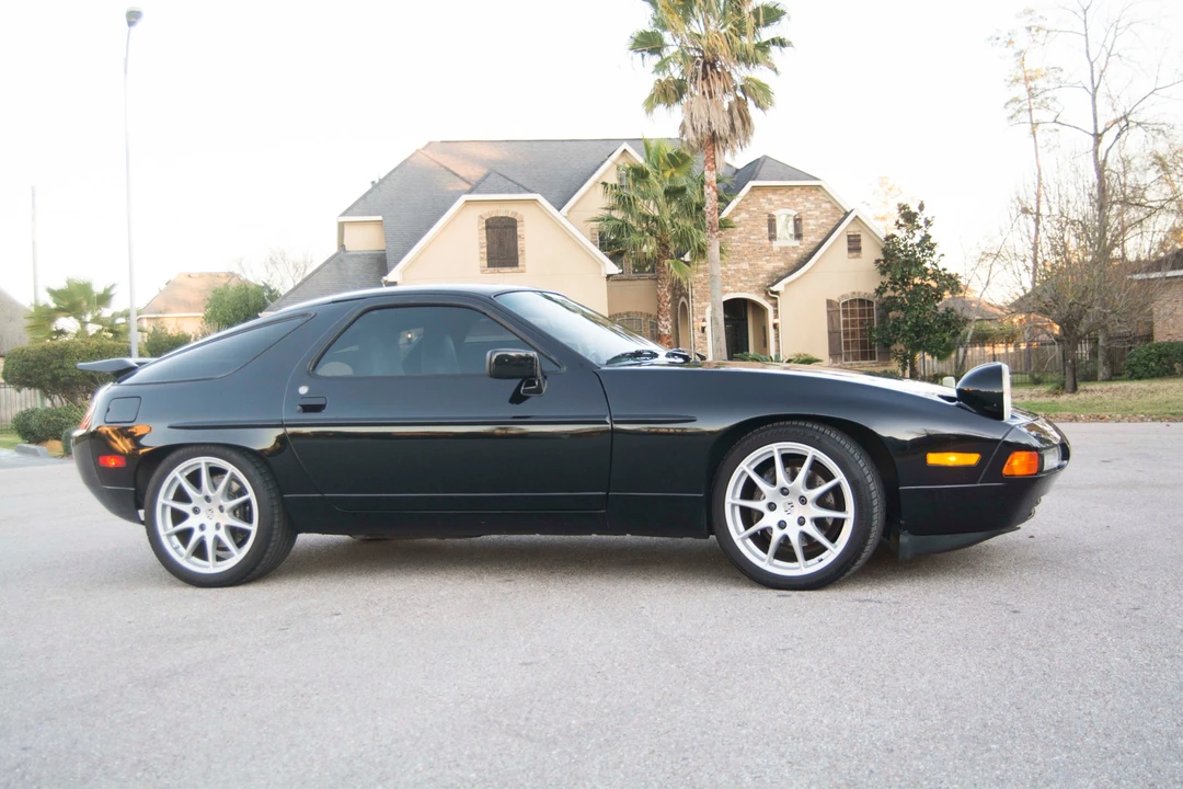 1988 Porsche 928 S4 - Image 2 of 31