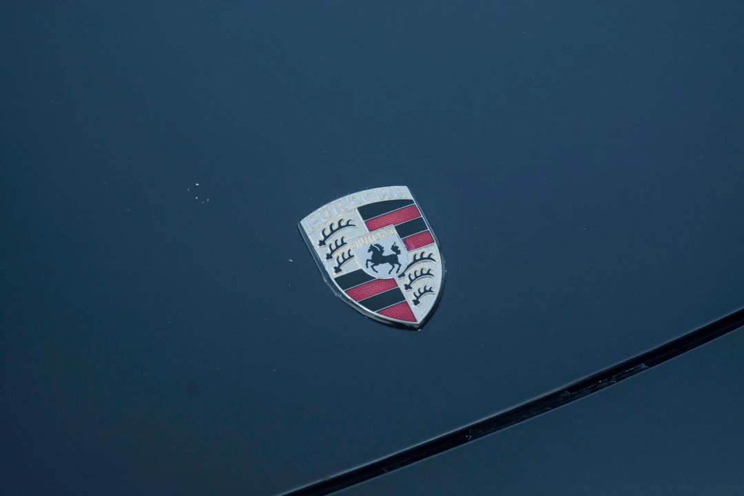 1988 Porsche 928 S4 - Image 13 of 31