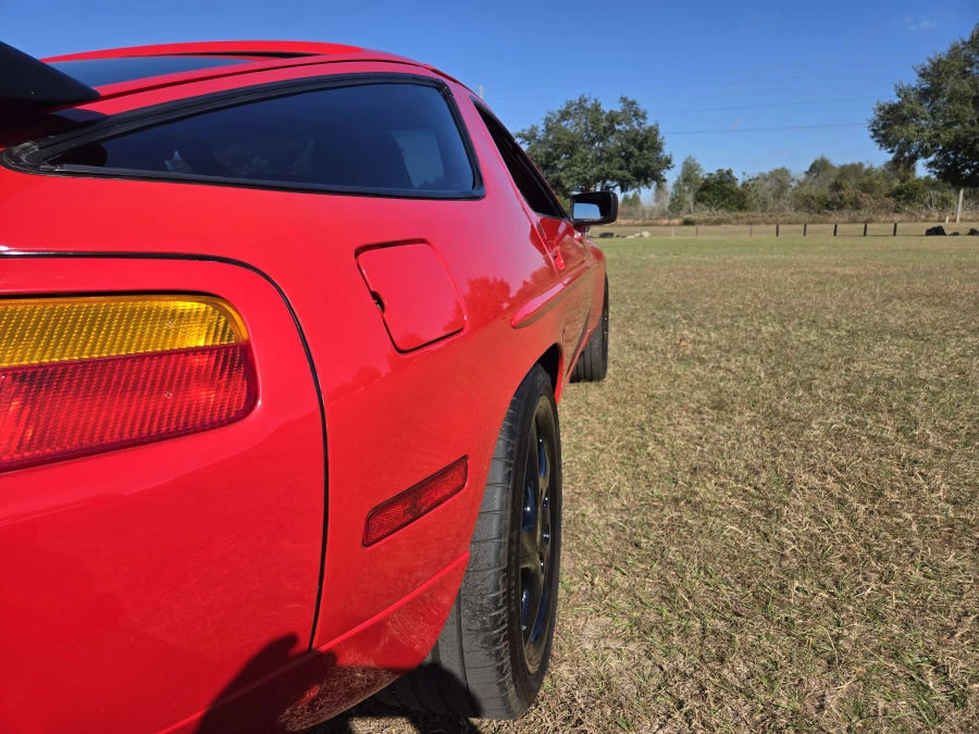 1988 Porsche 928 S4 - Image 6 of 10