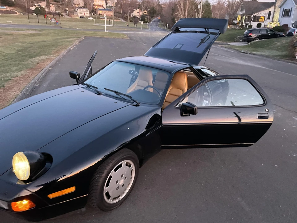 1988 Porsche 928 S4 - Image 14 of 31