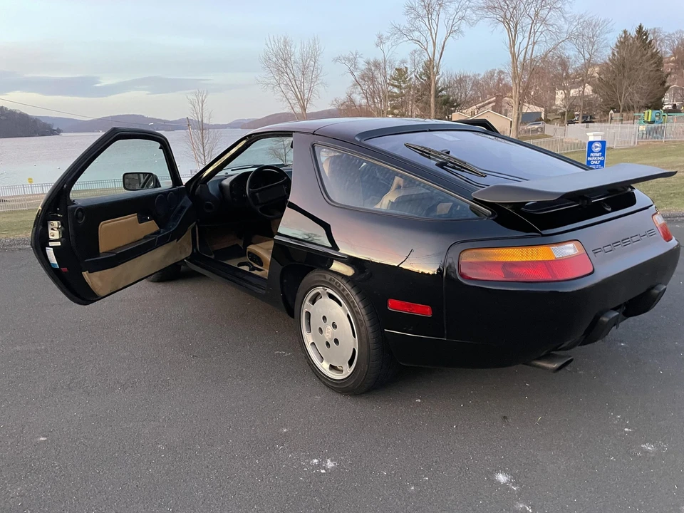 1988 Porsche 928 S4 - Image 10 of 31