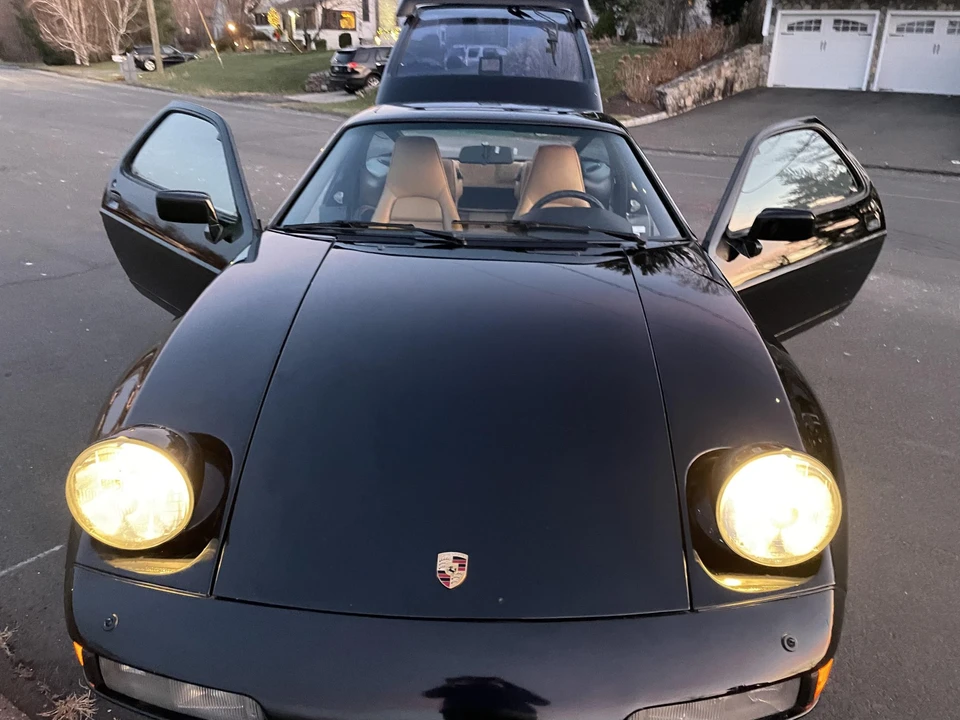 1988 Porsche 928 S4 - Image 16 of 31