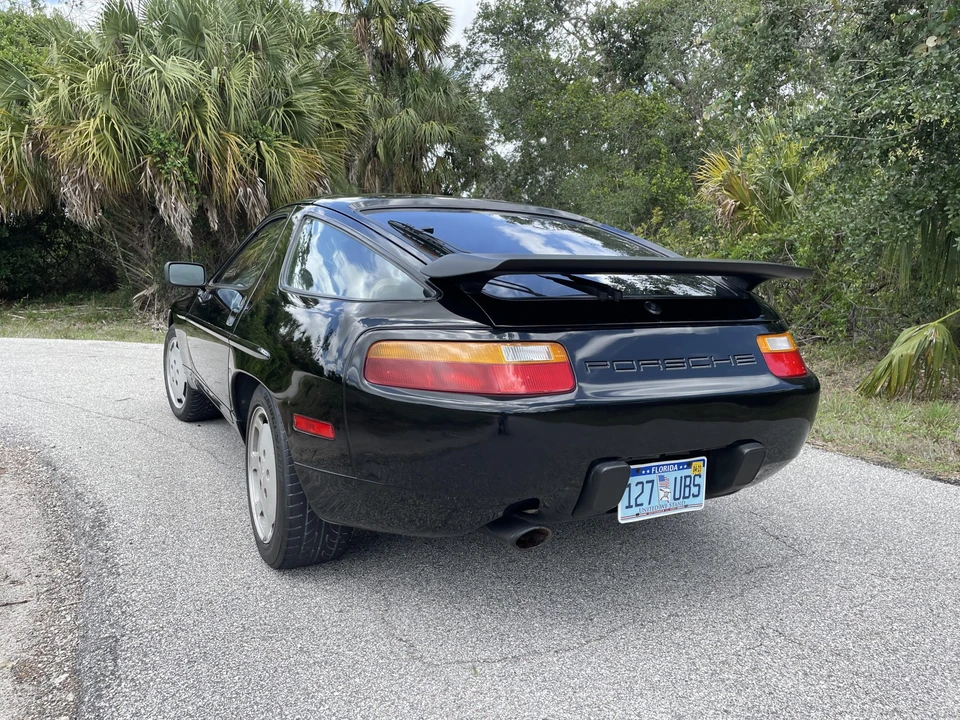 1988 Porsche 928 S4 - Image 24 of 31