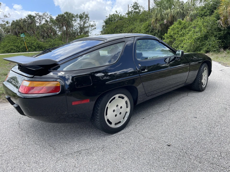 1988 Porsche 928 S4 - Image 28 of 31