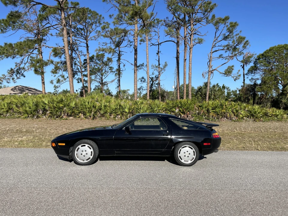 1988 Porsche 928 S4 - Image 6 of 31