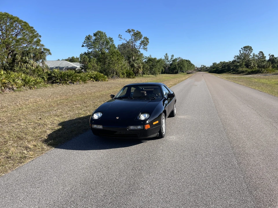 1988 Porsche 928 S4 - Image 2 of 31