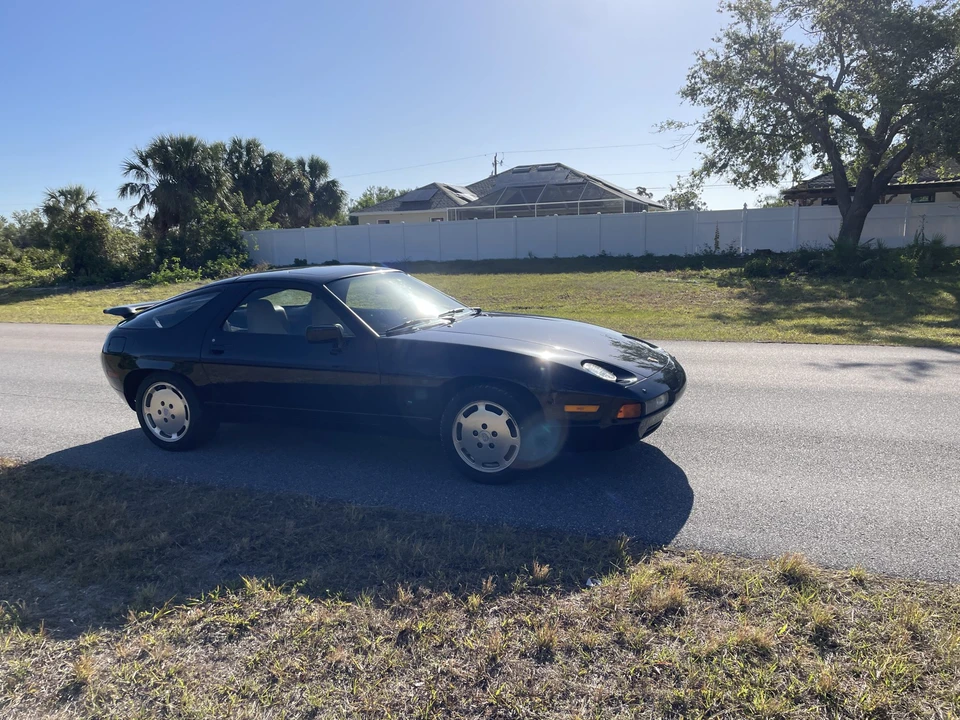 1988 Porsche 928 S4 - Image 13 of 31