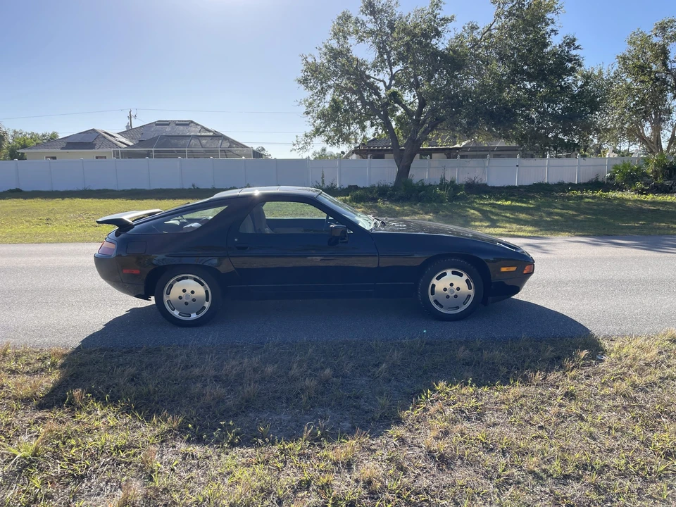 1988 Porsche 928 S4 - Image 12 of 31