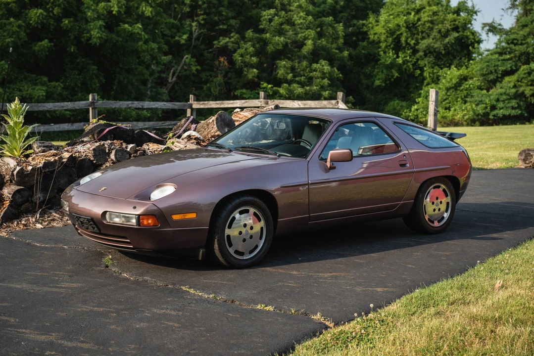 1988 Porsche 928 S4 - Image 9 of 31