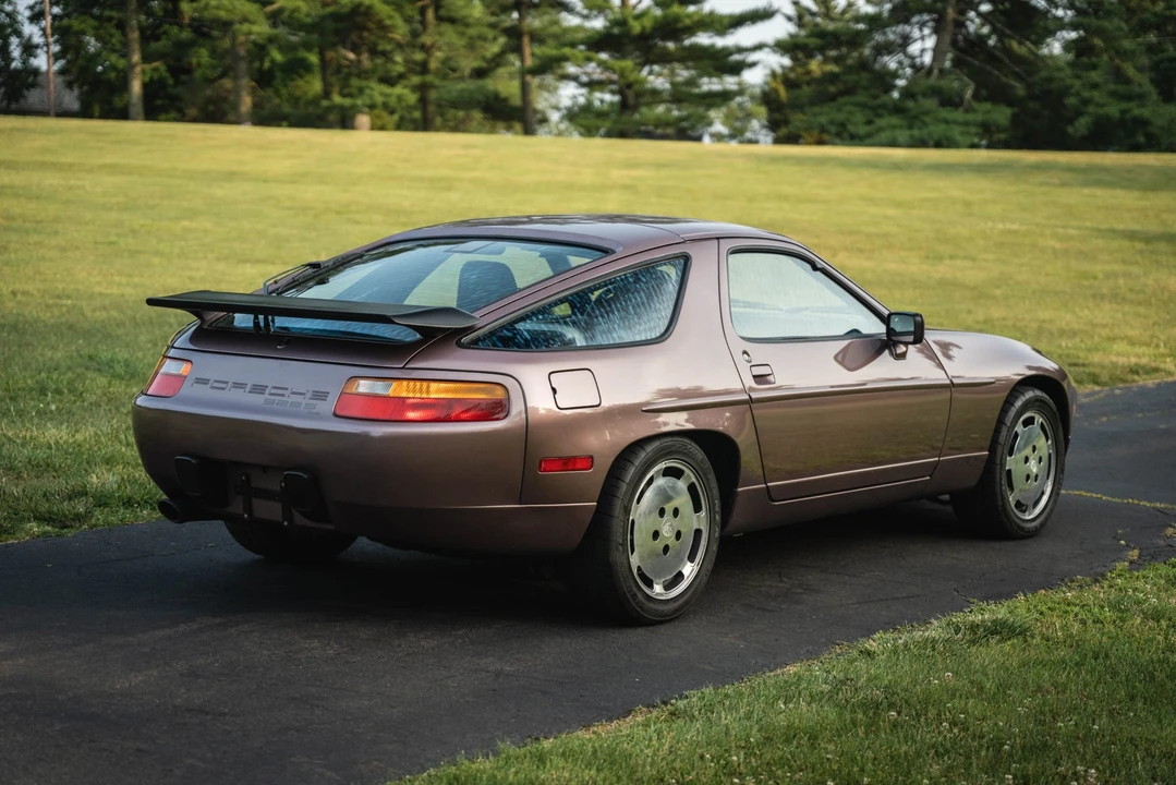 1988 Porsche 928 S4 - Image 26 of 31