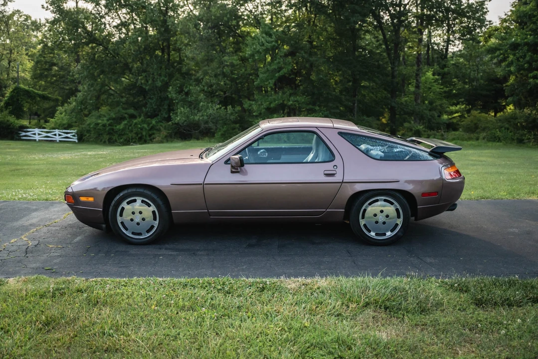 1988 Porsche 928 S4 - Image 11 of 31