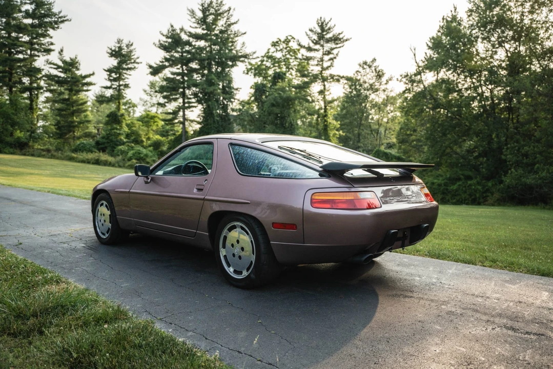 1988 Porsche 928 S4 - Image 17 of 31
