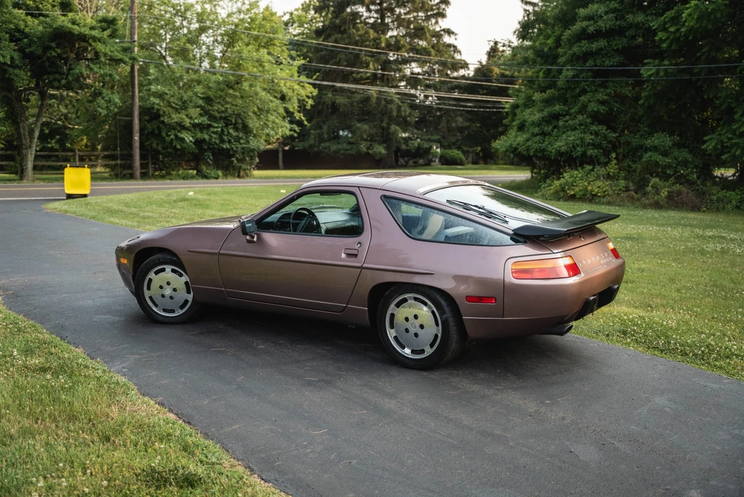 1988 Porsche 928 S4 - Image 15 of 31