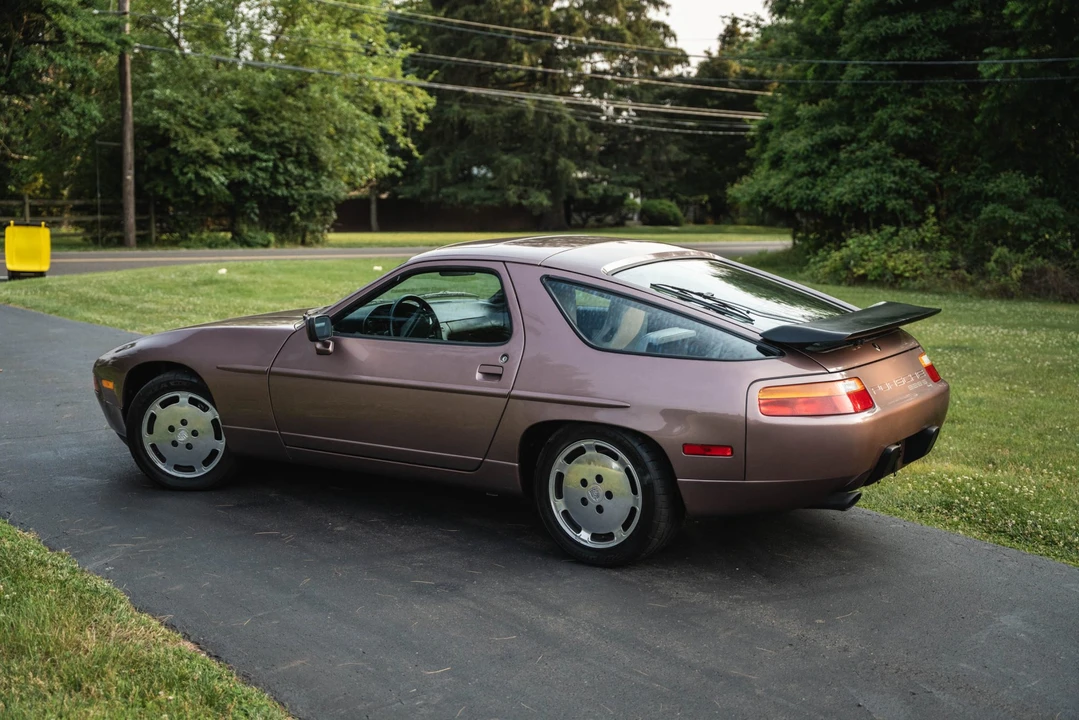 1988 Porsche 928 S4 - Image 14 of 31