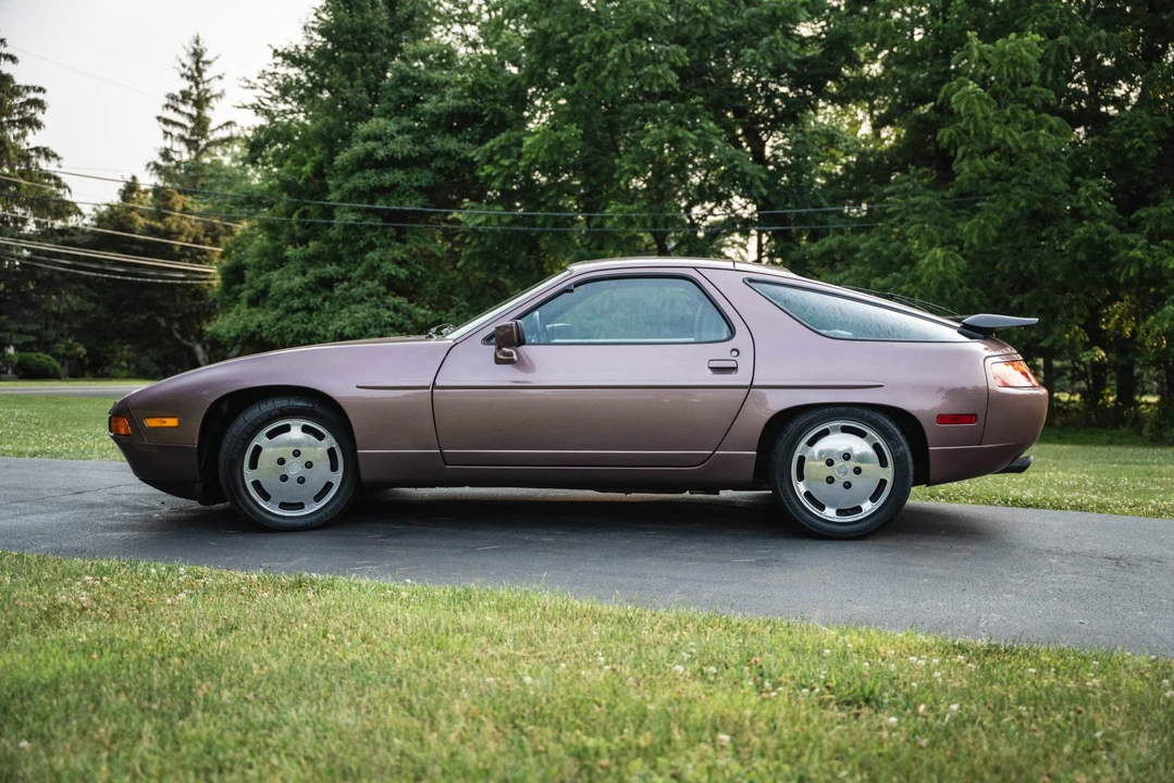 1988 Porsche 928 S4 - Image 12 of 31