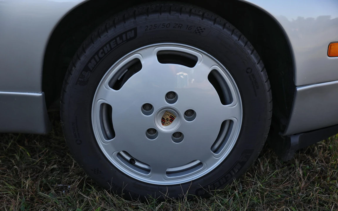 1988 Porsche 928 S4 - Image 22 of 31