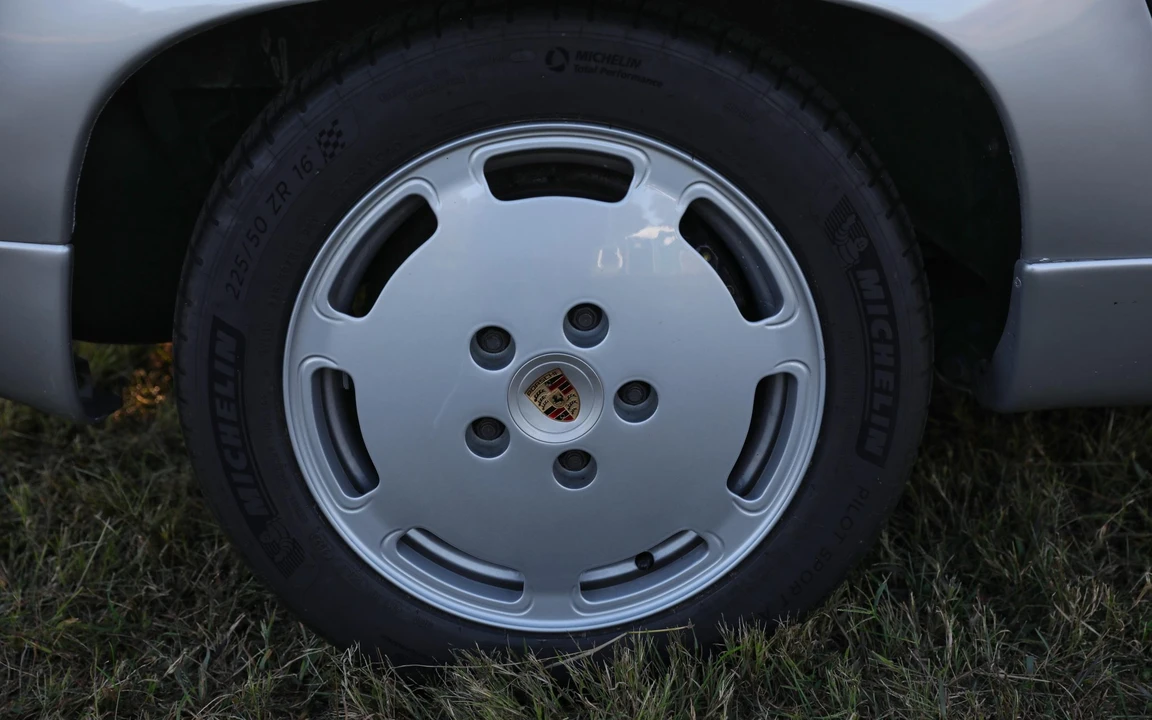 1988 Porsche 928 S4 - Image 21 of 31