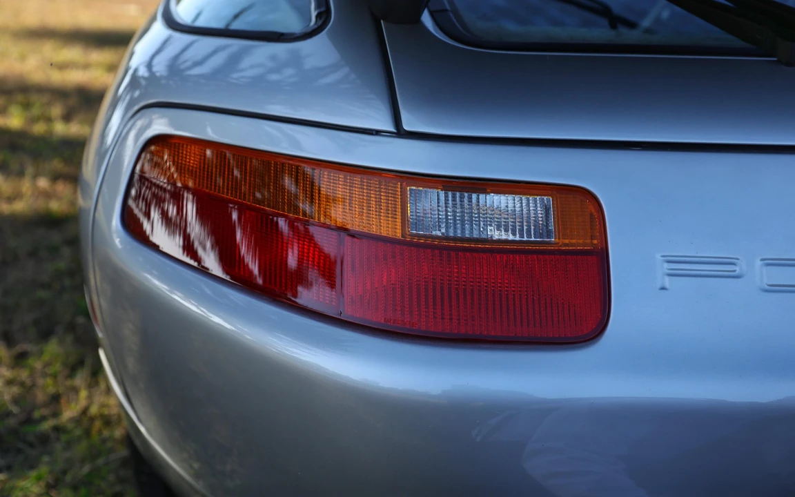 1988 Porsche 928 S4 - Image 10 of 31