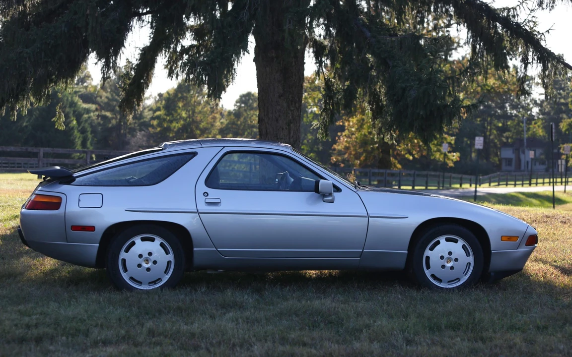 1988 Porsche 928 S4 - Image 7 of 31