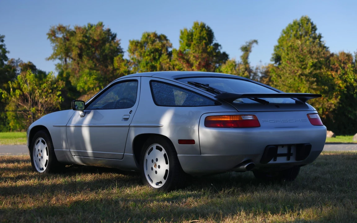 1988 Porsche 928 S4 - Image 9 of 31