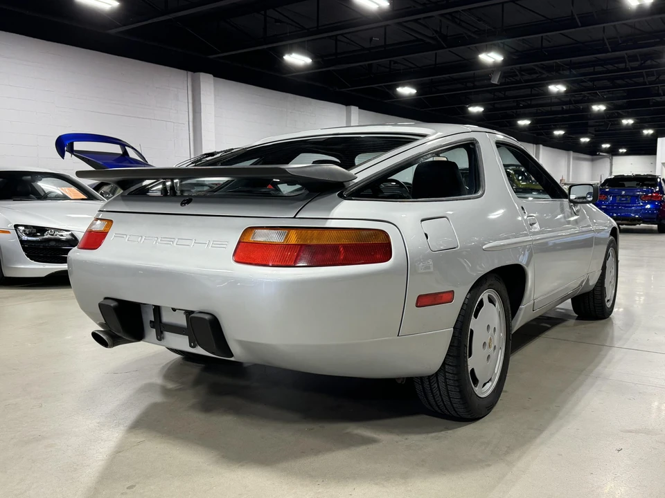 1988 Porsche 928 S4 - Image 14 of 31