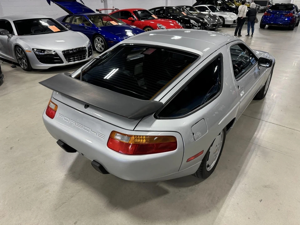 1988 Porsche 928 S4 - Image 15 of 31