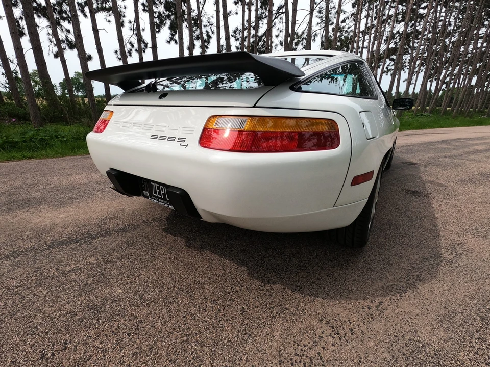 1988 Porsche 928 S4 - Image 30 of 31