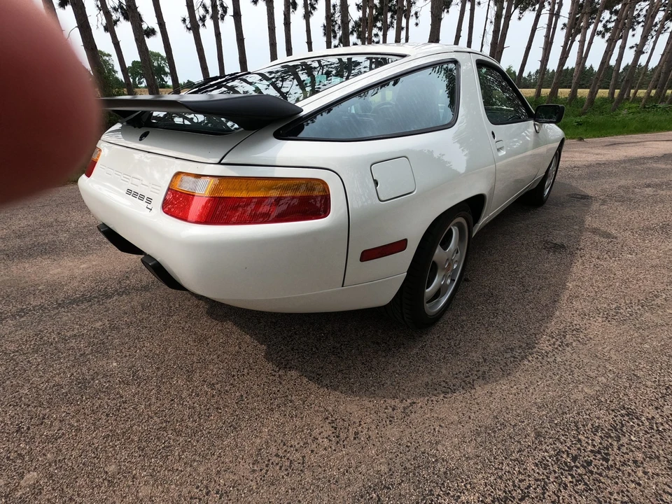 1988 Porsche 928 S4 - Image 26 of 31