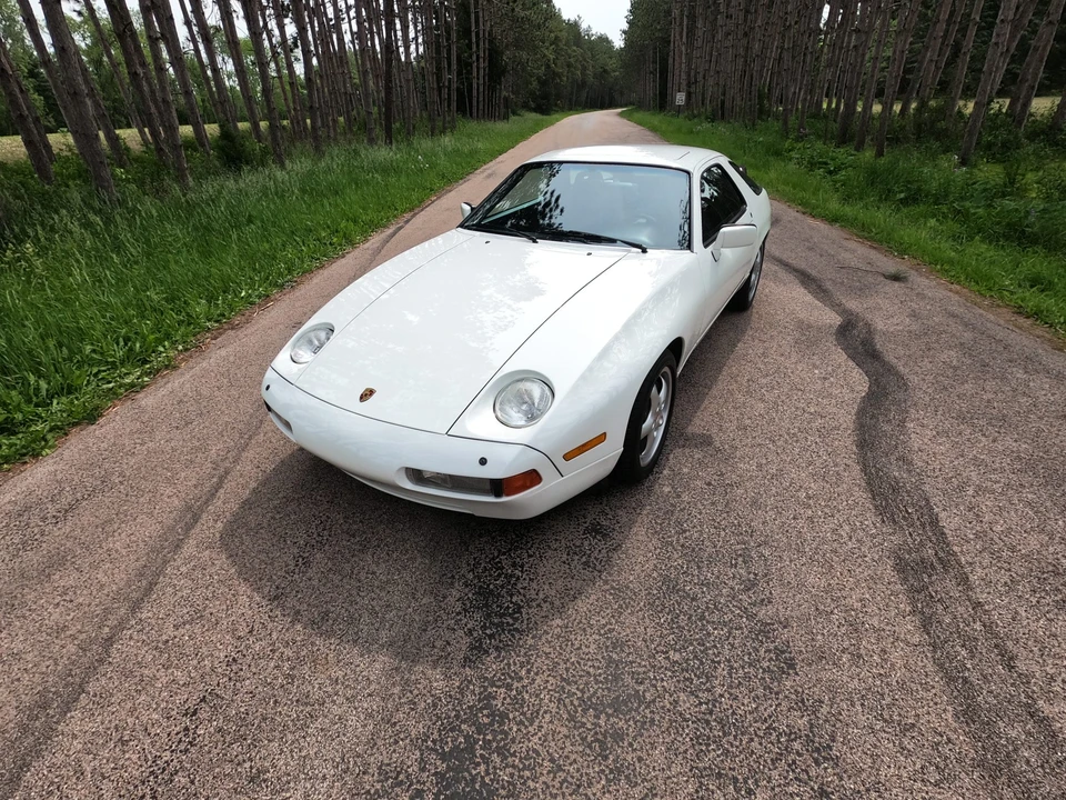 1988 Porsche 928 S4 - Image 2 of 31