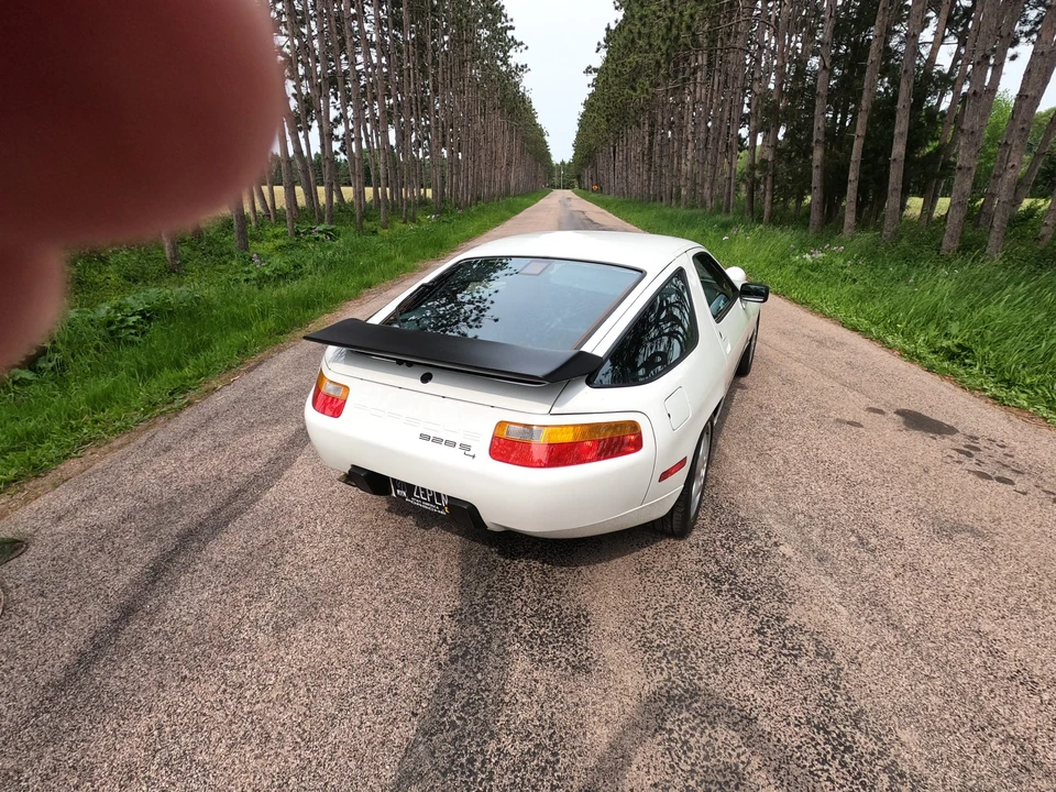 1988 Porsche 928 S4 - Image 27 of 31