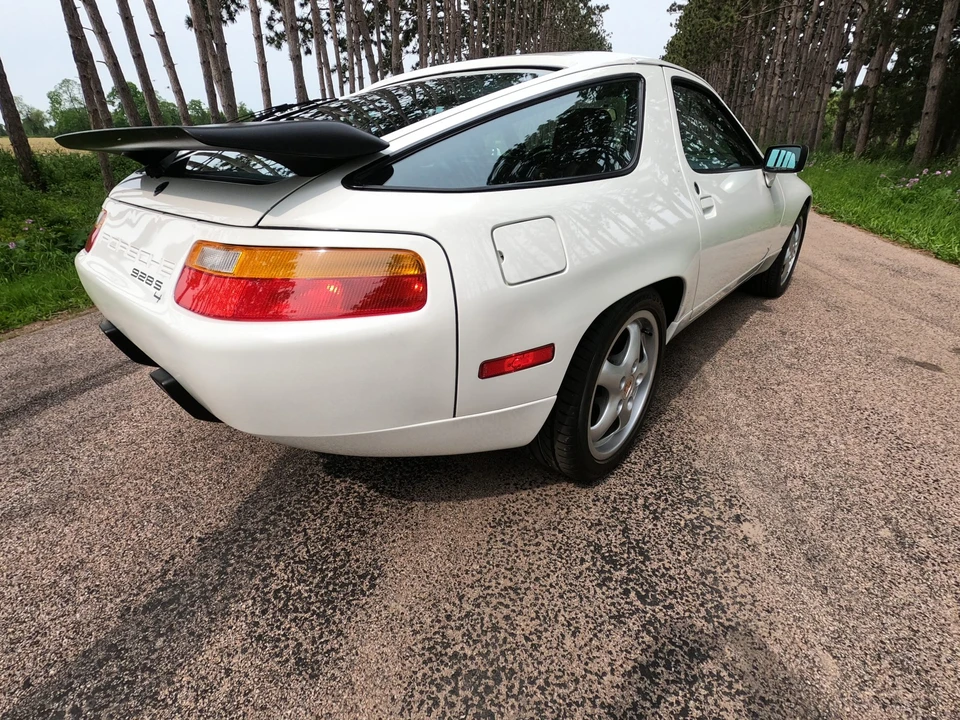 1988 Porsche 928 S4 - Image 25 of 31