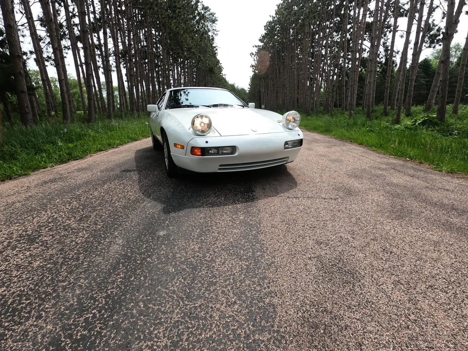 1988 Porsche 928 S4 - Image 18 of 31