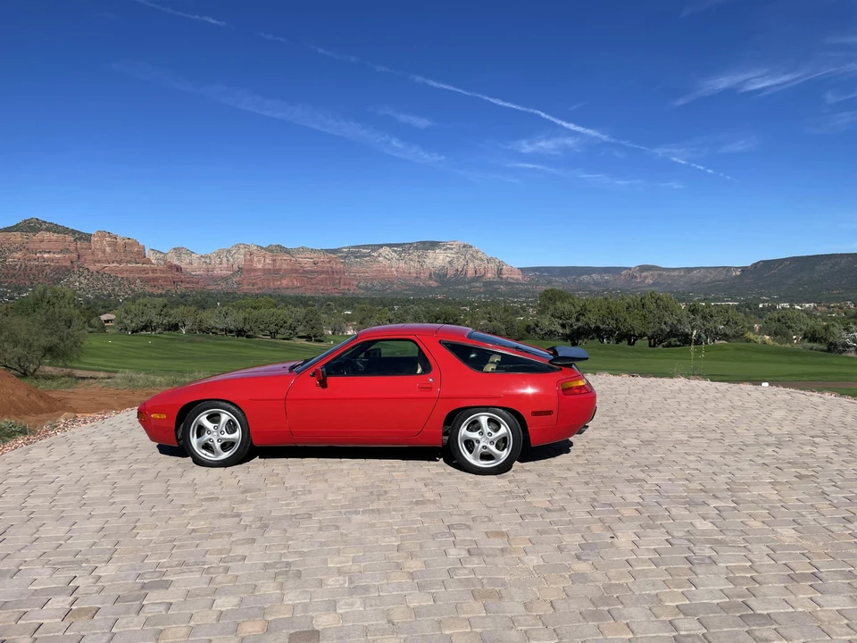 1988 Porsche 928 S4 - Image 13 of 31