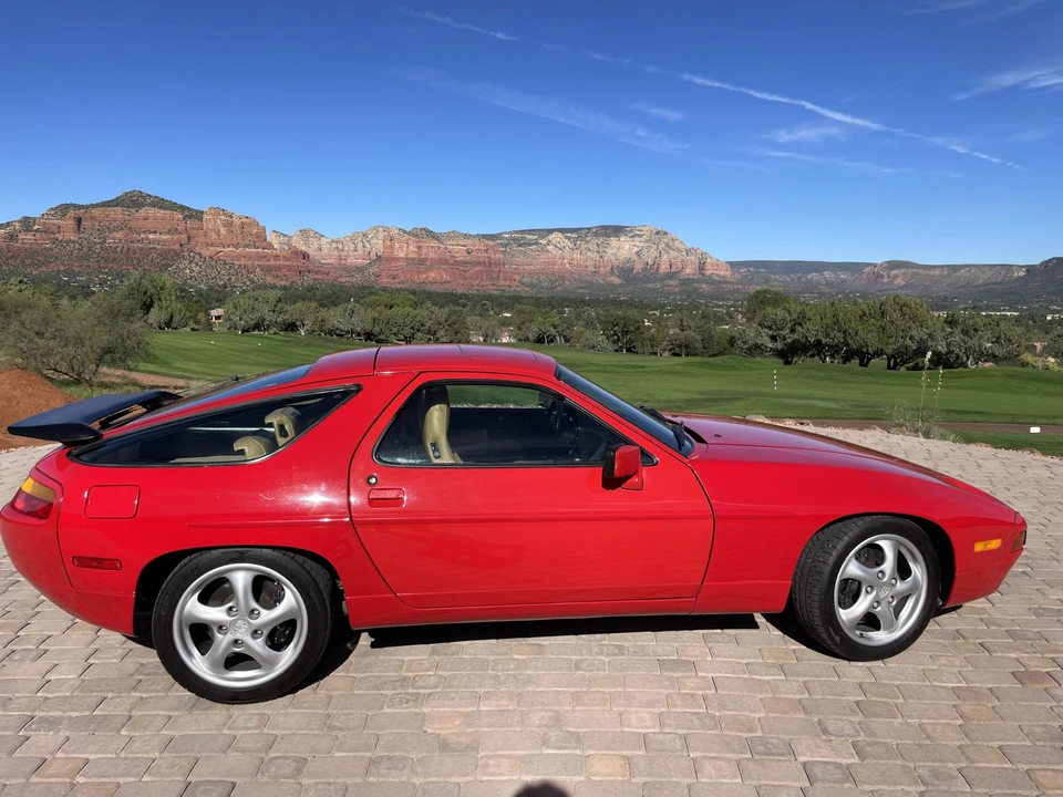 1988 Porsche 928 S4 - Image 7 of 31
