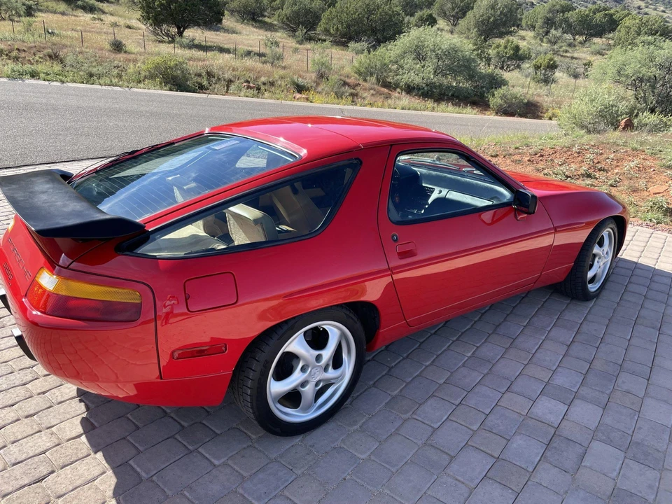 1988 Porsche 928 S4 - Image 9 of 31
