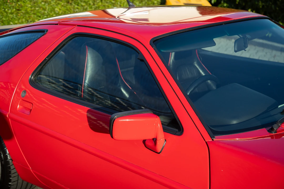 1988 Porsche 928 S4 - Image 24 of 31