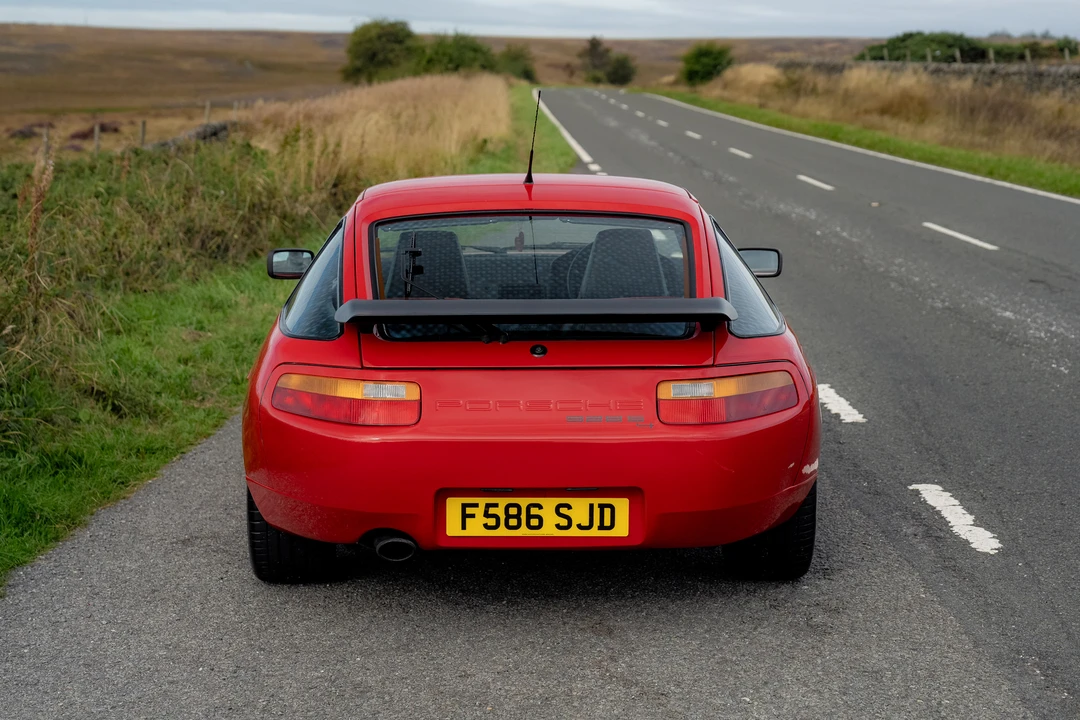 1988 Porsche 928 S4 - Image 13 of 31