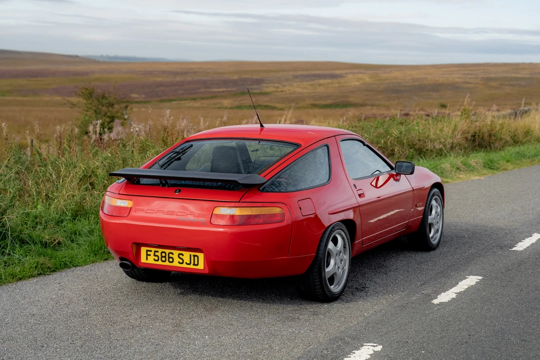 1988 Porsche 928 S4 - Image 14 of 31