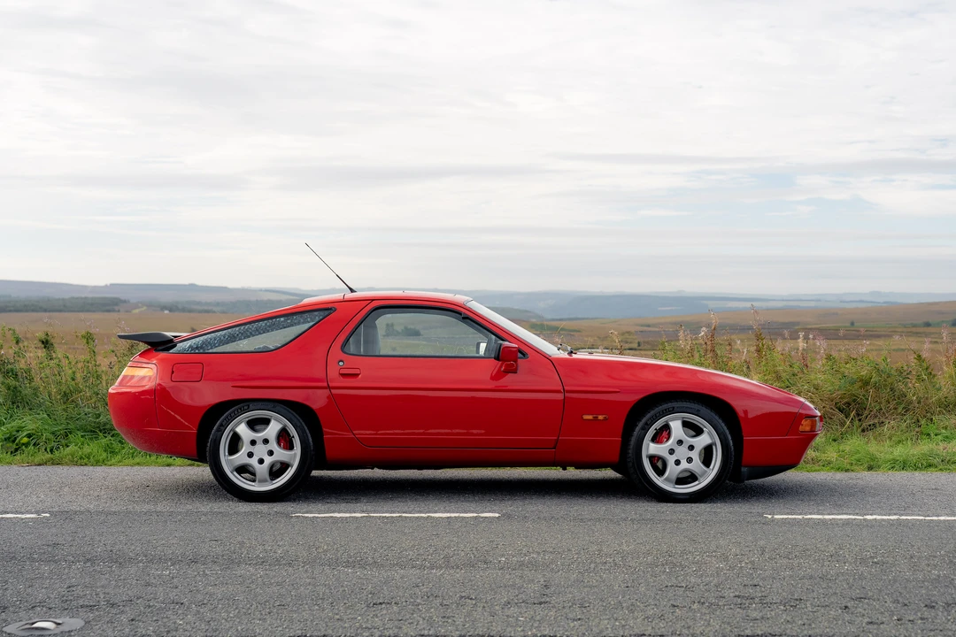1988 Porsche 928 S4 - Image 8 of 31